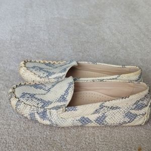 Cole Haan driving mocs, women sz 7, snakeskin